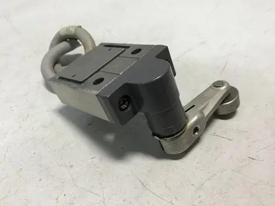 USED OMRON D4C-9033