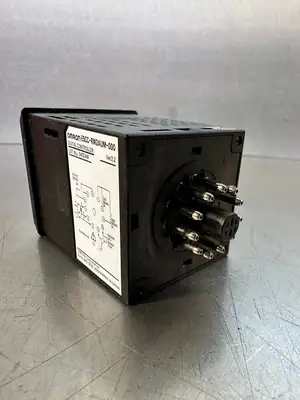 Omron E5CC-RW2AUM-000 Digital Controller Ver 2.2 (4.5.5)