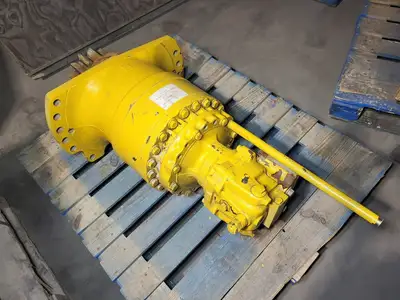 USED KOMATSU 21M-26-00011R