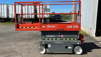 USED 2019 SKYJACK SJIII3219