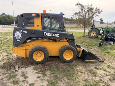 Used 2015 JOHN DEERE 326E WITH 1,162 HOURS Skid Steer Loaders Michigan US | Miedema Asset Management Group #1424758