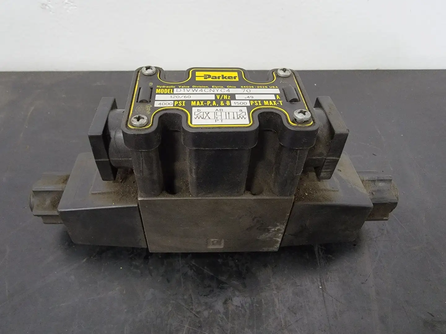 USED PARKER FILTRATION D1VW4CNYC4 70