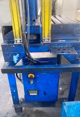 Spadone 28” Guillotine (BALE) Cutter, Item # 1955