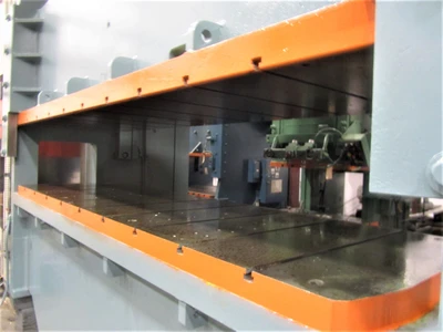 USED CHICAGO DREIS AND KRUMP CHICAGO DREIS AND KRUMP SS400-36-120 PRESS