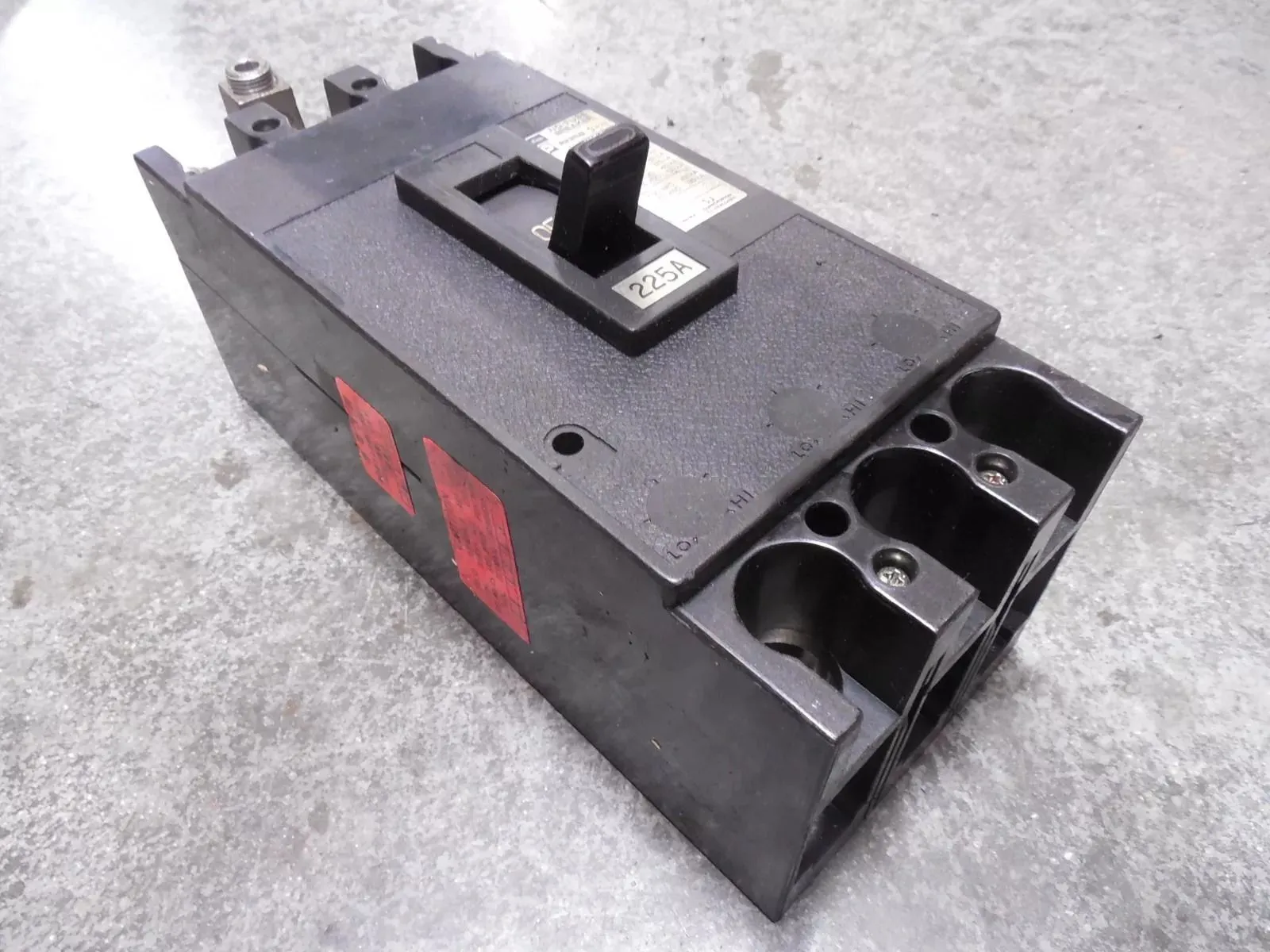 Toshiba P225B No-Fuse Circuit Breaker 225 Amps 600VAC Used