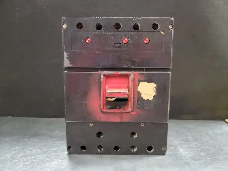 Used WESTINGHOUSE LB3400F Switchgears British Columbia CA | Lenmark #243858