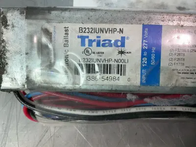 Used LITHONIA LIGHTING, TRIAD LQM S 3 R 120/277 M6 / B232IUNVHPN Lighting Ohio US | HGR 24 #1561833