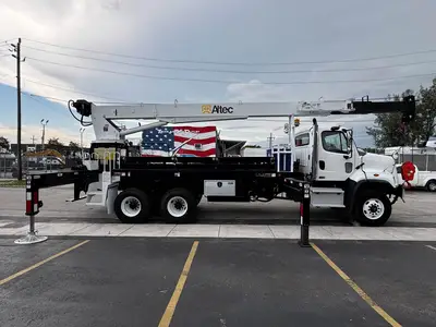 Used 2015 FREIGHTLINER 108SD Service & Utility Trucks Florida US | Truck and Van Outlet #1509214