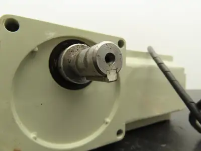 Sumitomo Hyponic Drive RNFM009-15L-30 Gearmotor 30:1 Ratio 56rpm 230V 3PH LH