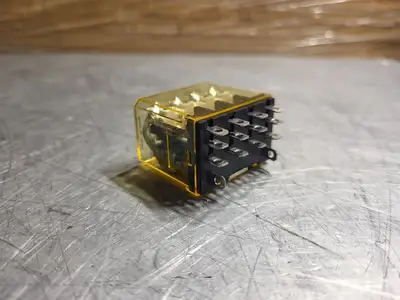NEW IDEC RH4B-UL