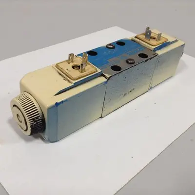 USED VICKERS DG4V-3-6C-M-U-HL7-60