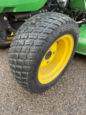 _UNKNOWN_ 2520 Tractors | Fram Fram LLC (20)