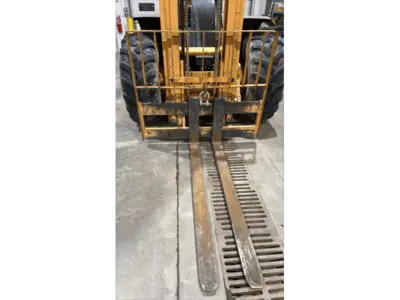 USED 2015 CASE 588H
