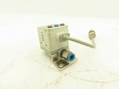 SMC ISE40A-W1-Y-P Pressure Switch With Display 12-24VDC 145psi