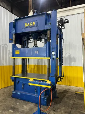 USED DAKE 18-558