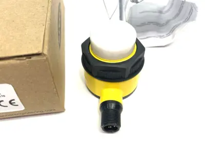 New | in-Stock Banner Engineering EZ-LIGHT Right Angle 30mm Indicator, Panel Mount 3-Color 74052 Light Sources / LED Michigan US | Maverick Industrial Sales #1462910