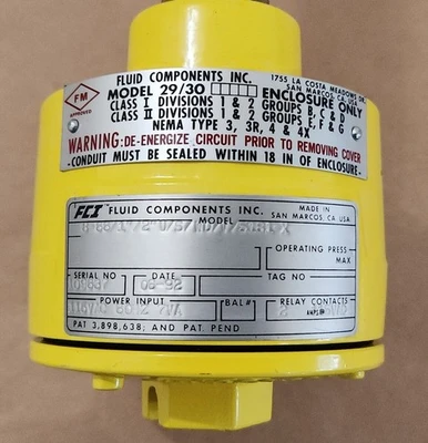 NEW Fluid Components 8-66/1"/2"U/S/WD/V/5181-X
