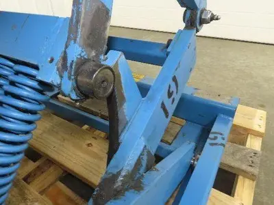AMI Spring Loaded Industrial Pallet Load Leveler 3500lbs 42x46" Swivel Top