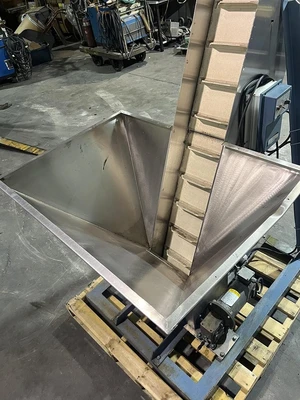 Norwalt Design Inc Hopper Feeder Incline Cleated Conveyor