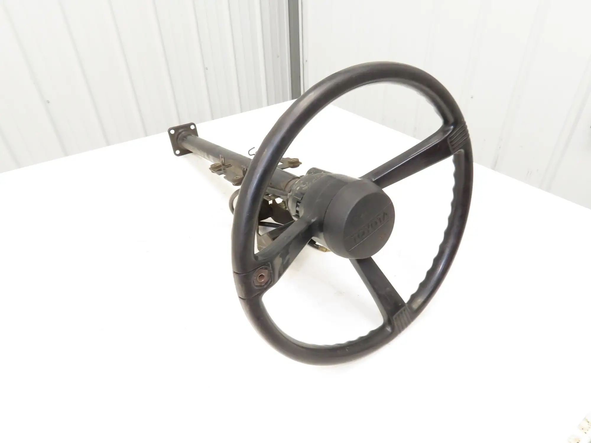 Toyota Electric Forklift Steering Wheel & Column Removed From 5FBE15