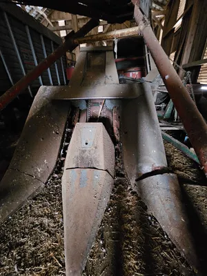 NEW IDEA 325 Harvesting Equipment | Iron Listing (23)