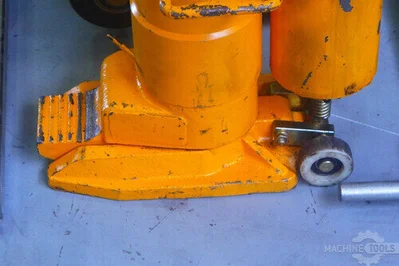 USED 2011 CBM 240 / ST 120 Sheet Lifters