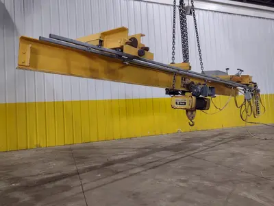 3 TON X 17’ F&G / LOAD LIFTER UNDER-SLUNG POWERED CRANE: STOCK #22971