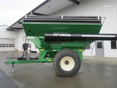 Used 2023 E-Z TRAIL 550 Grain Carts Pennsylvania US | Zimmerman Farm Service #1410023