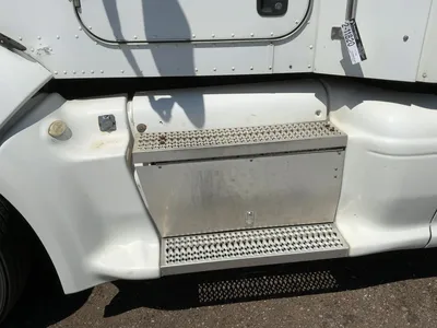USED 2011 PETERBILT 386