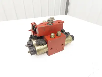 Linde BR 335 Hydraulic 3-Spool Forklift Mast Control Valve Removed From E18C-02
