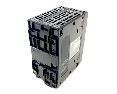 Used KEYENCE Laser Displacement Sensor Controller, PNP Type Industrial Controls Michigan US | Maverick Industrial Sales #1401322