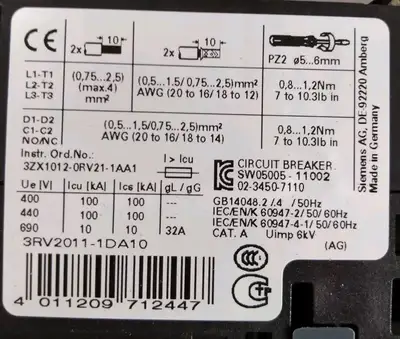 Siemens 3RV2011-1DA10 w/ 3RV2928-1H Sirius Circuit Breaker Loc4D4