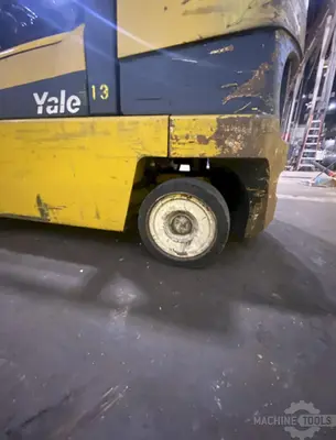 USED 2002 YALE GLC120M