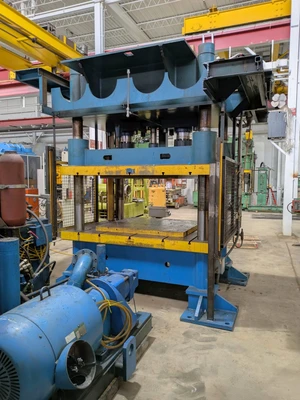 USED DOYLE DOYLE HDP-300-100-4570-20-LT-PLC PRESS