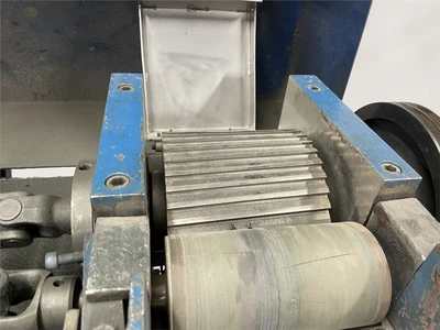 Used 6" Accrapak Strand Pelletizer
Belt Driven Rotor

Dimensions: 5' x 5' x 7'