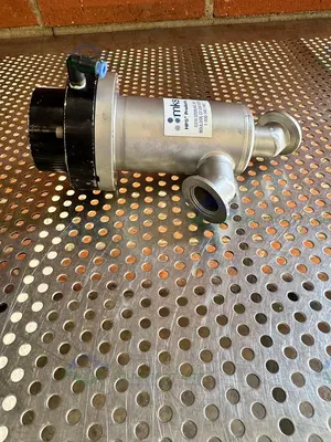 Used MKS 162-0025K ULTRA-HIGH VACUUM ANGLE ISOLATION VALVE W/ KF25 FITTING Valves/Fittings California US | Equipment Lab #1329354