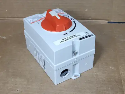 USED SQUARE D MD3304X
