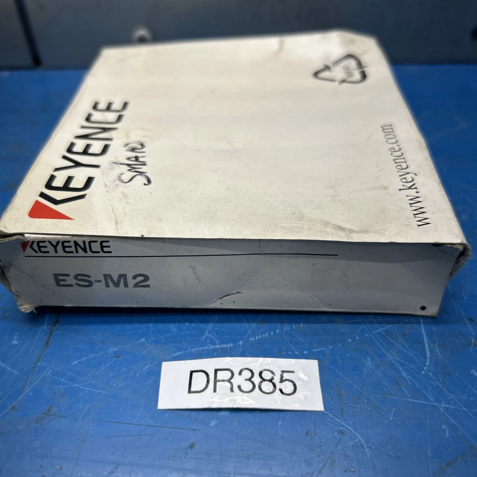 NEW KEYENCE ES-M2