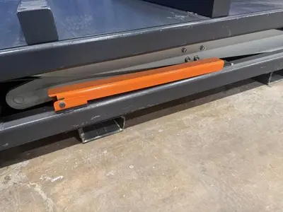 Canmaksan Machinery Model HL2030 Hydraulic Scissor Lift