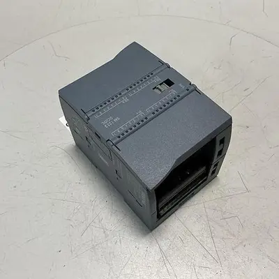 USED SIEMENS 6ES7 223-1BL30-0XB0