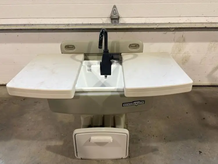 Used _UNKNOWN_ _UNKNOWN_ Landscaping Equipment (Miscellaneous) Wisconsin US | K-BID 4 #194304