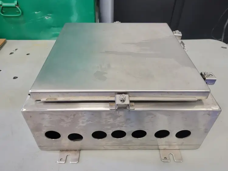 Used HOFFMAN A16H1606SSLP Misc Electrical & Power Parts British Columbia CA | Lenmark #251668