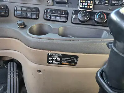 USED 2012 FREIGHTLINER CASCADIA 125