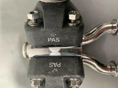 USED ITT PURE-FLO .75-316L-RA20MAX DIAPHRAGM VALVE, 2 VALVES W/ 3/4" SANITARY FITTING