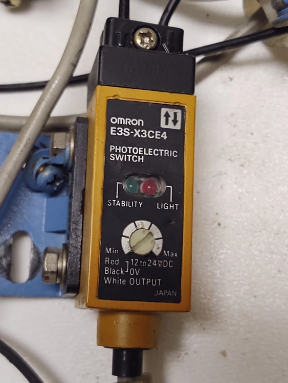 Used Omron E3S-X3CE4 Proximity Sensors Kentucky US | Edwards Industrial Repair #1016540