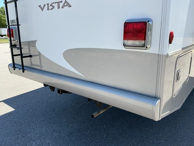 USED 2013 WINNEBAGO F53