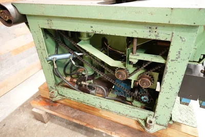 Stenner VHJ 105 – 42″ Vertical Resaw
