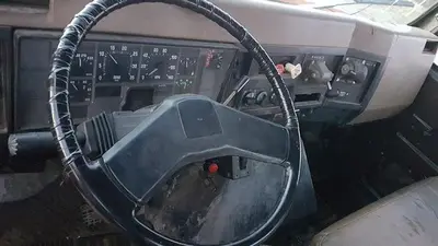 USED 1990 IHC INTERNATIONAL 4900 TANDEM AXLE OILFIELD PUMP/KILL TRUCK
