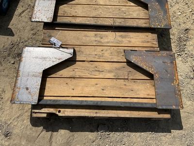 Used WOLVERINE QMP1-16-10T QUICK ATTACH MOUNTING PLATE Miscellaneous Equipment Michigan US | Miedema Asset Management Group #1468766