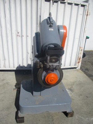 Pullmax Universal Shearing & Forming Machine, quick beveller